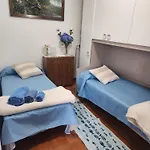 La Casetta Di Laura Intera Casa Indipendente A Chi Piace Il Silenzio Vista 5 Chilometri Da Varenna Hébergement de vacances *